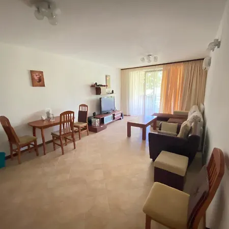 Oasis & Spa With 1 Bedroom 5.1.б Ulbekr Daire Lozenets